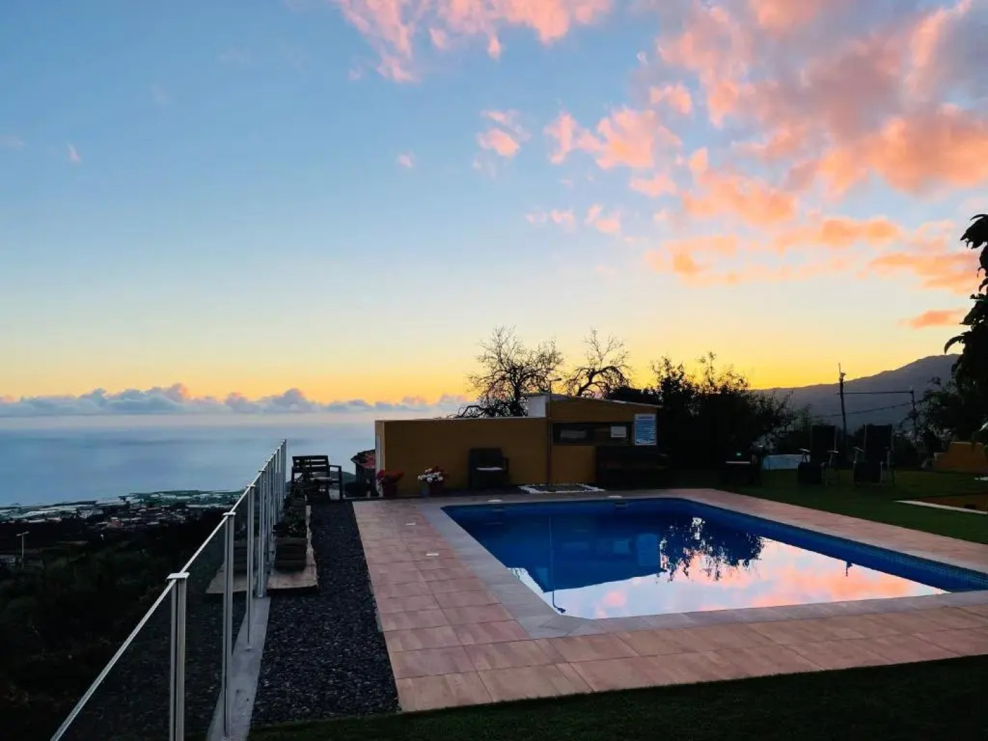 Con Piscina, Vistas, WiFi, AC y Calefacción