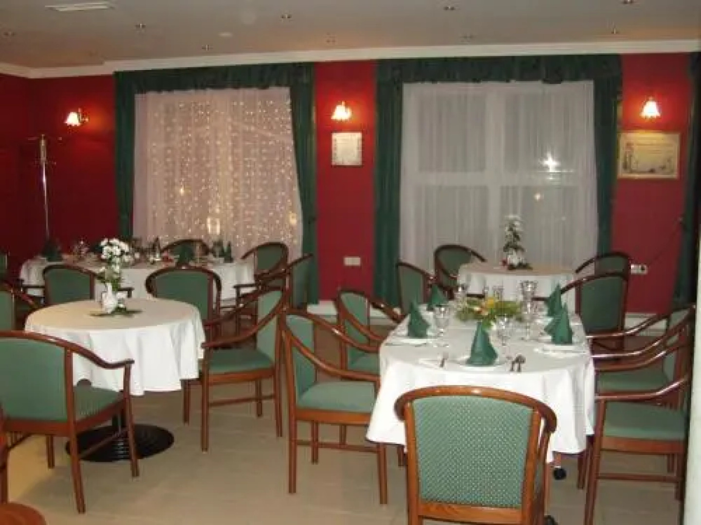 Kincsem Wellness Hotel