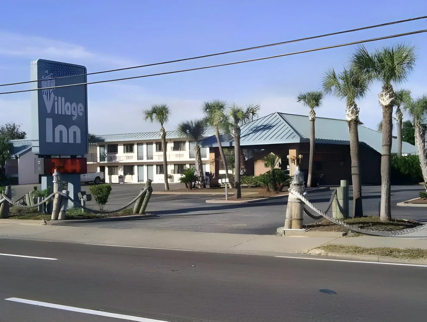 Village Inn Destin