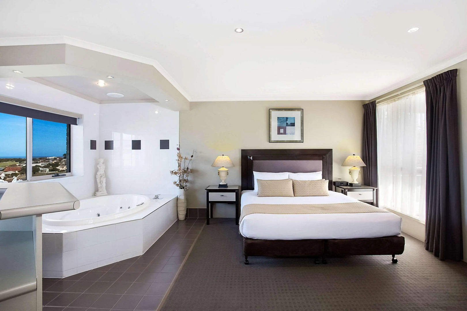 Comfort Inn On Raglan