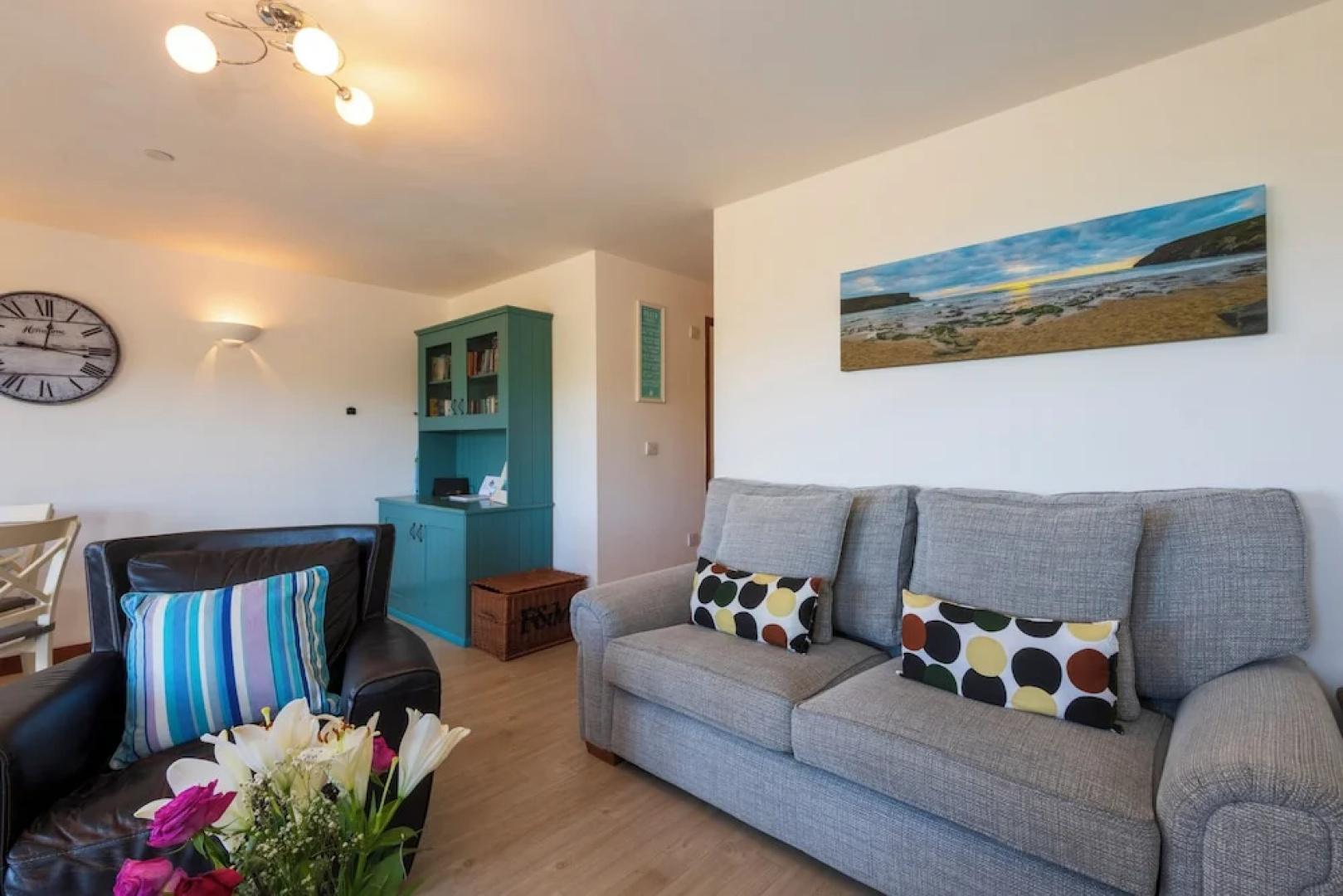 White Lodge Apartments