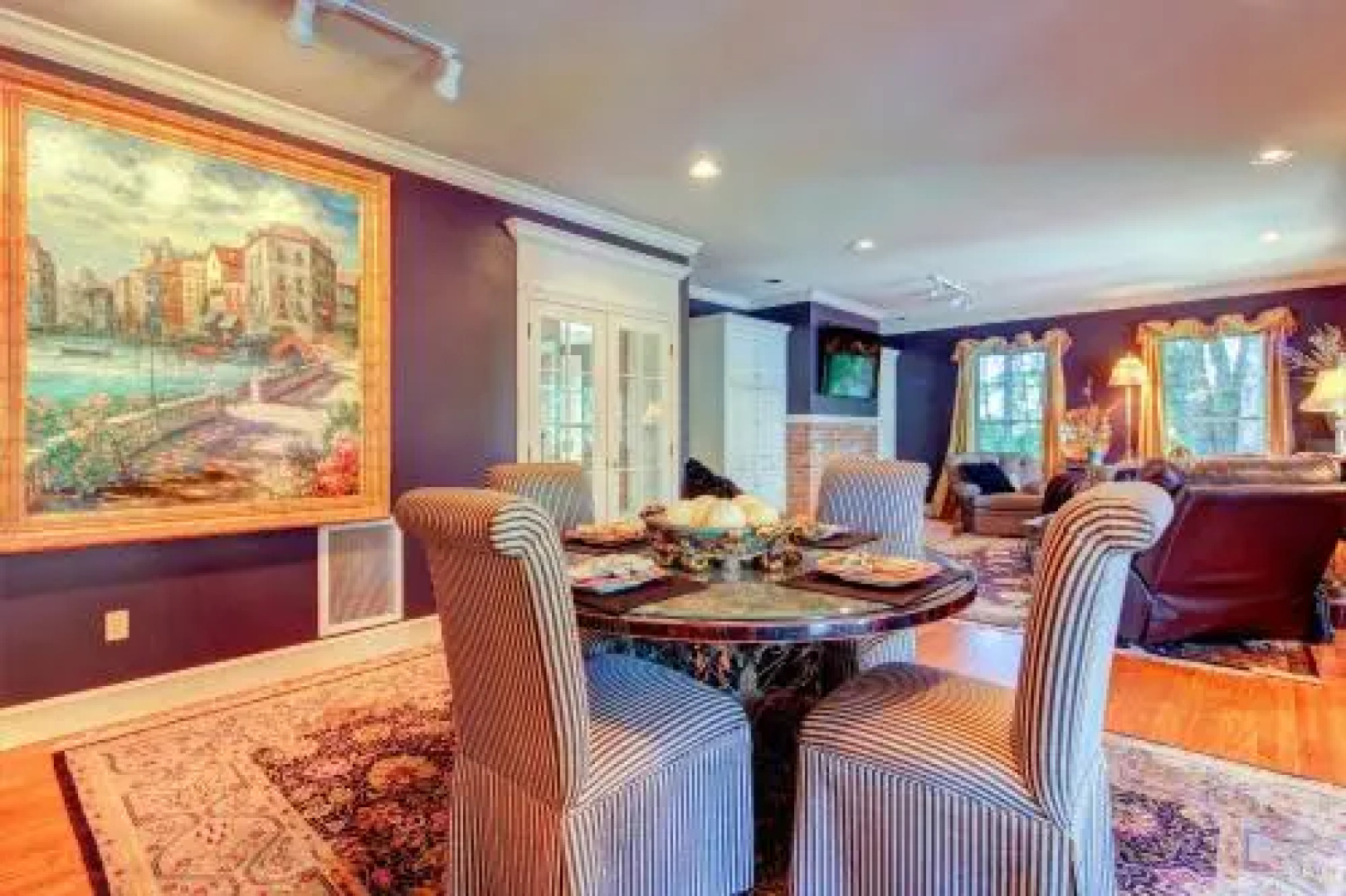 Grandeur On The Green