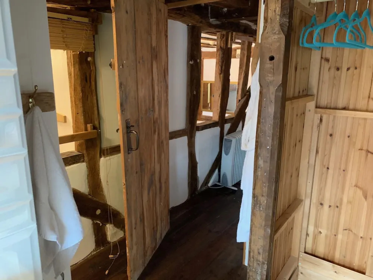 Rooms at no Three, Chameleon House