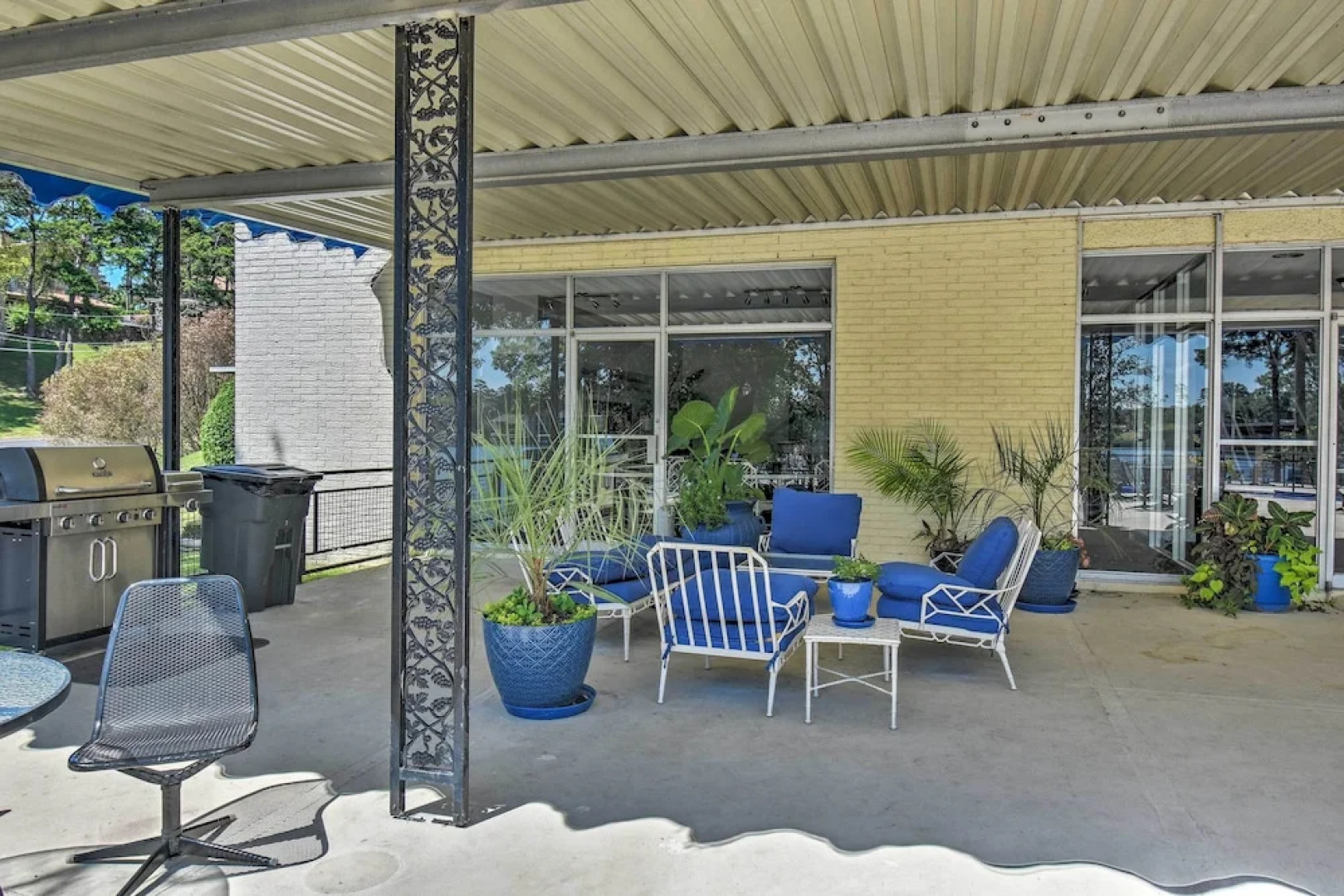 Stunning Hot Springs Condo on Lake Hamilton!