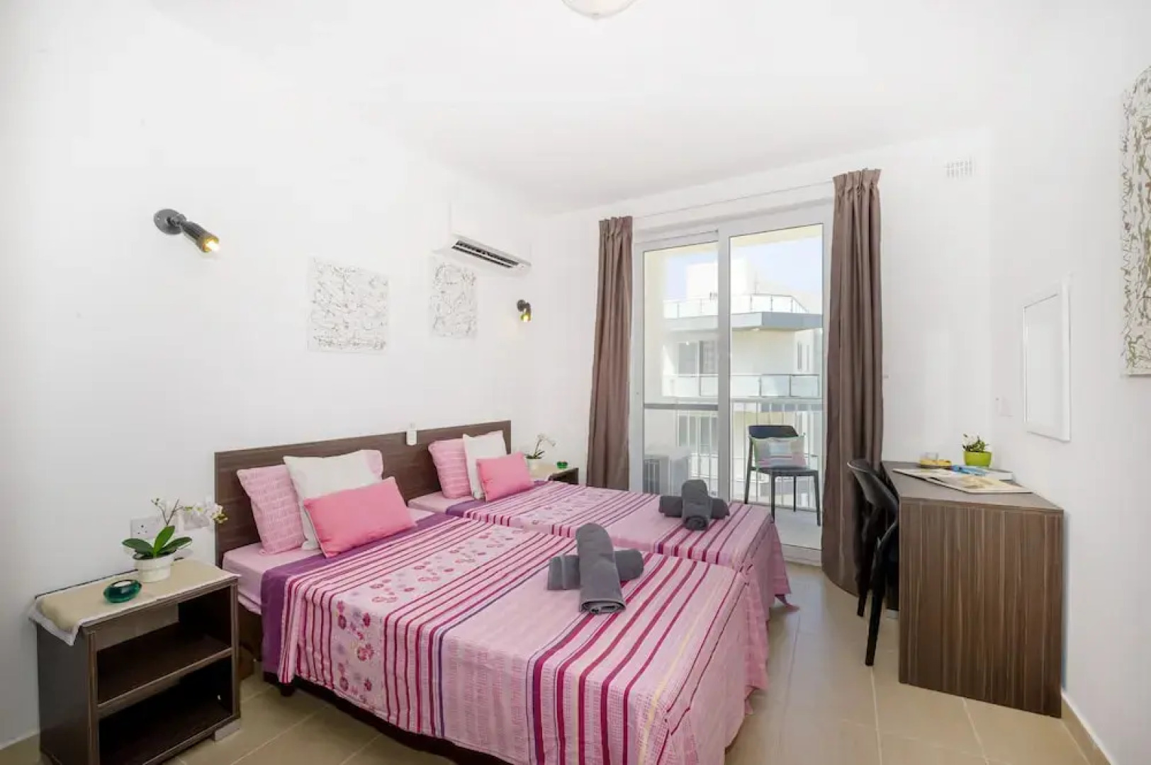 Summer Breeze with Panoramic terrace by Getaways Malta