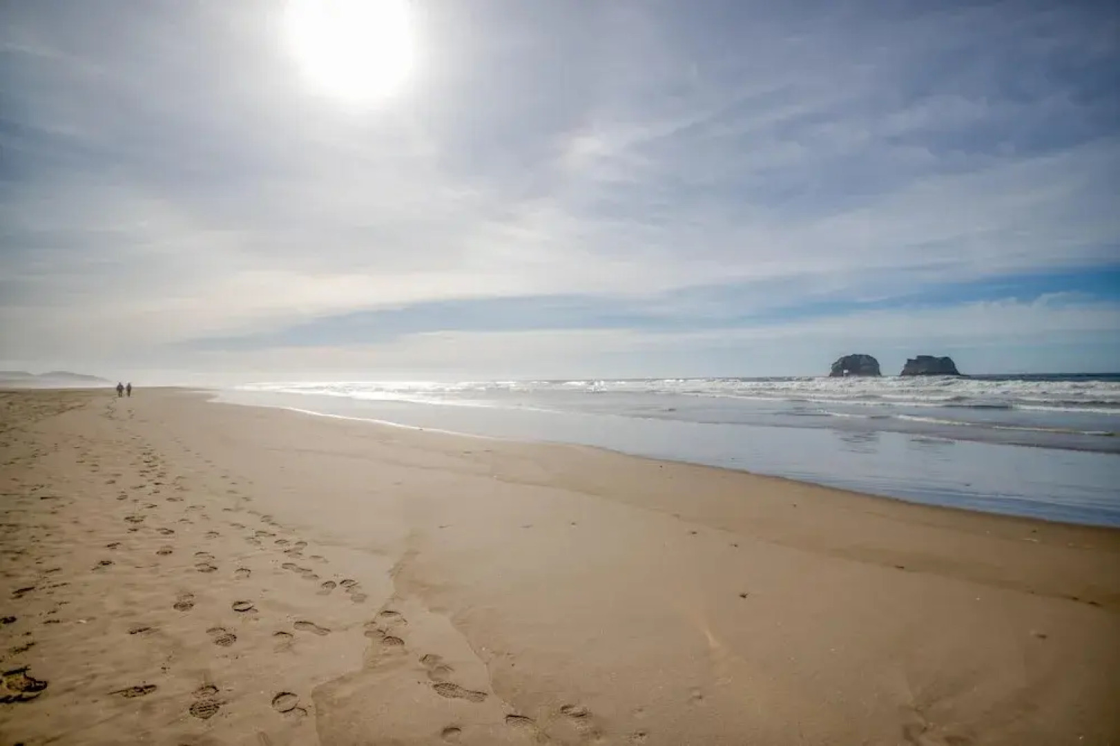 Lakefront Beachhouse