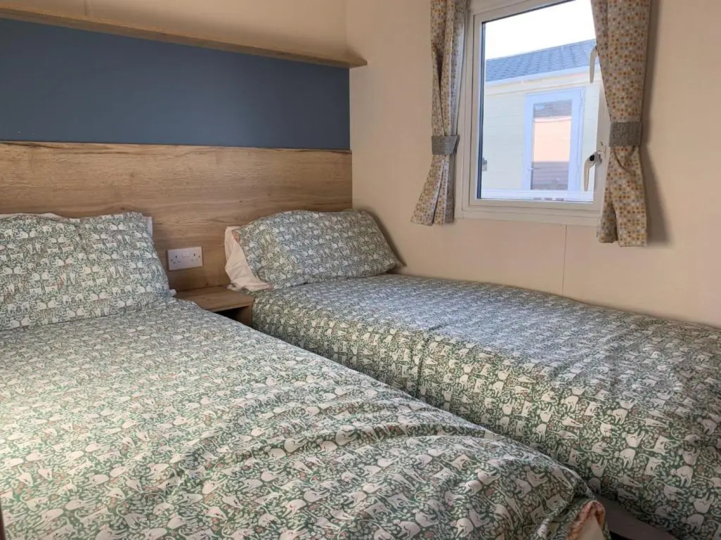 MV7 Suffolk sands holiday park