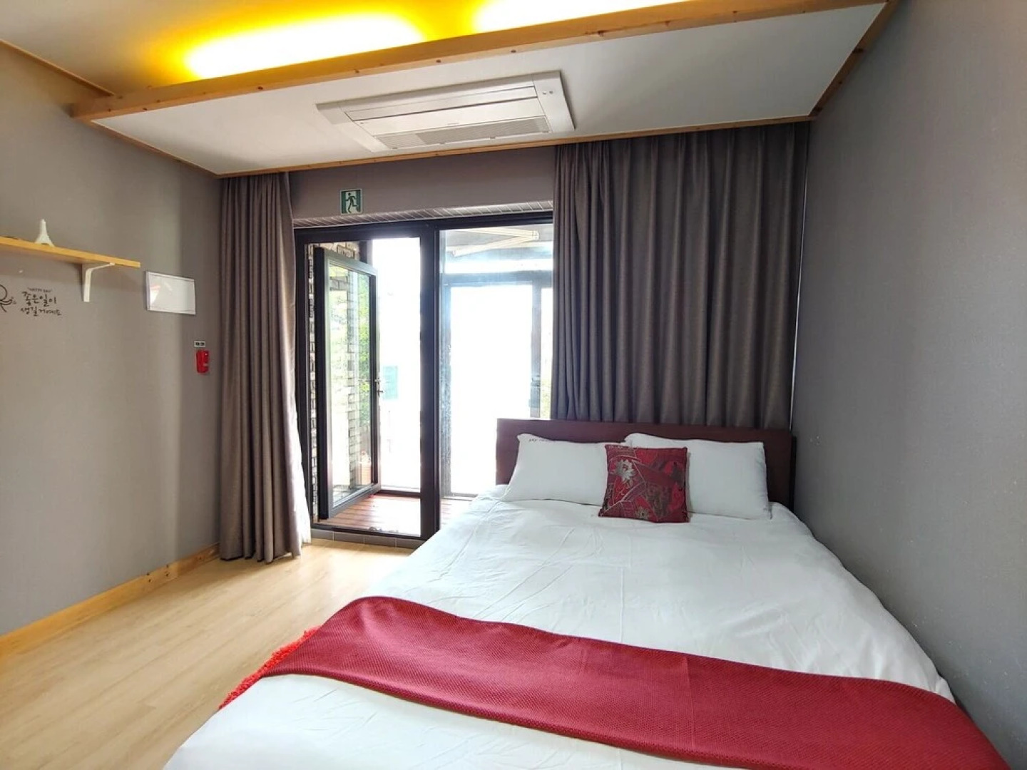 Jeju Halla and Tam Pension