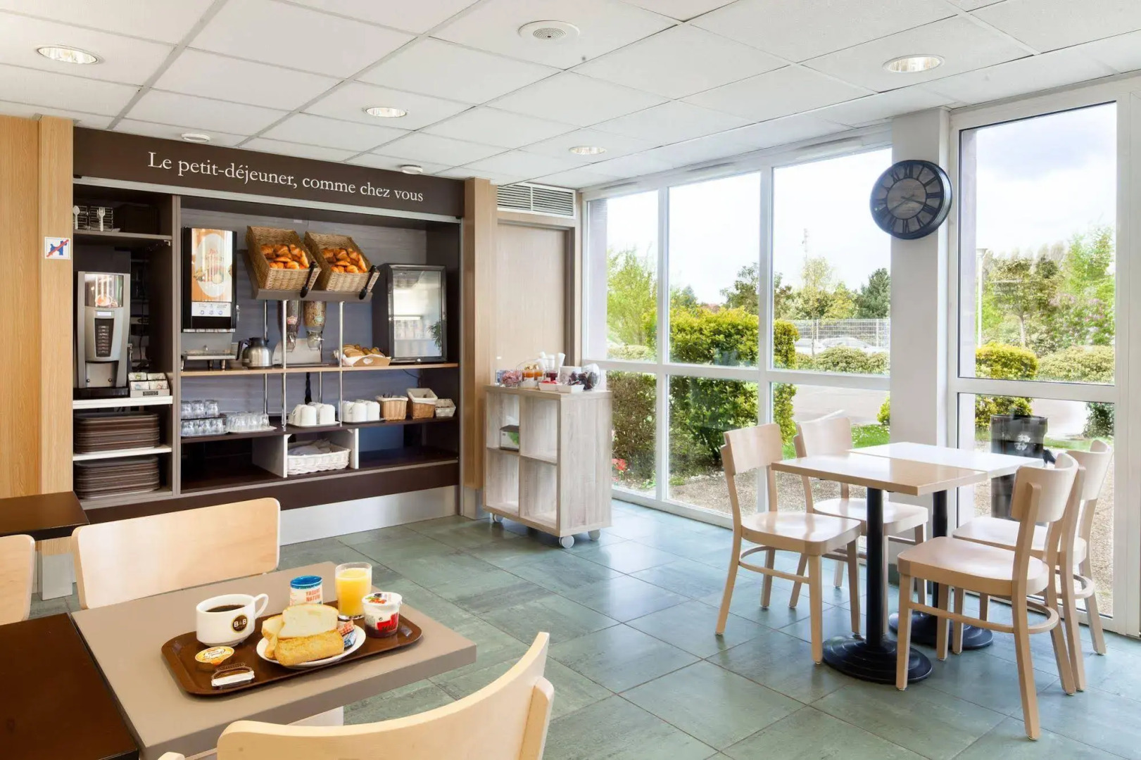 B&B HOTEL Creil Chantilly