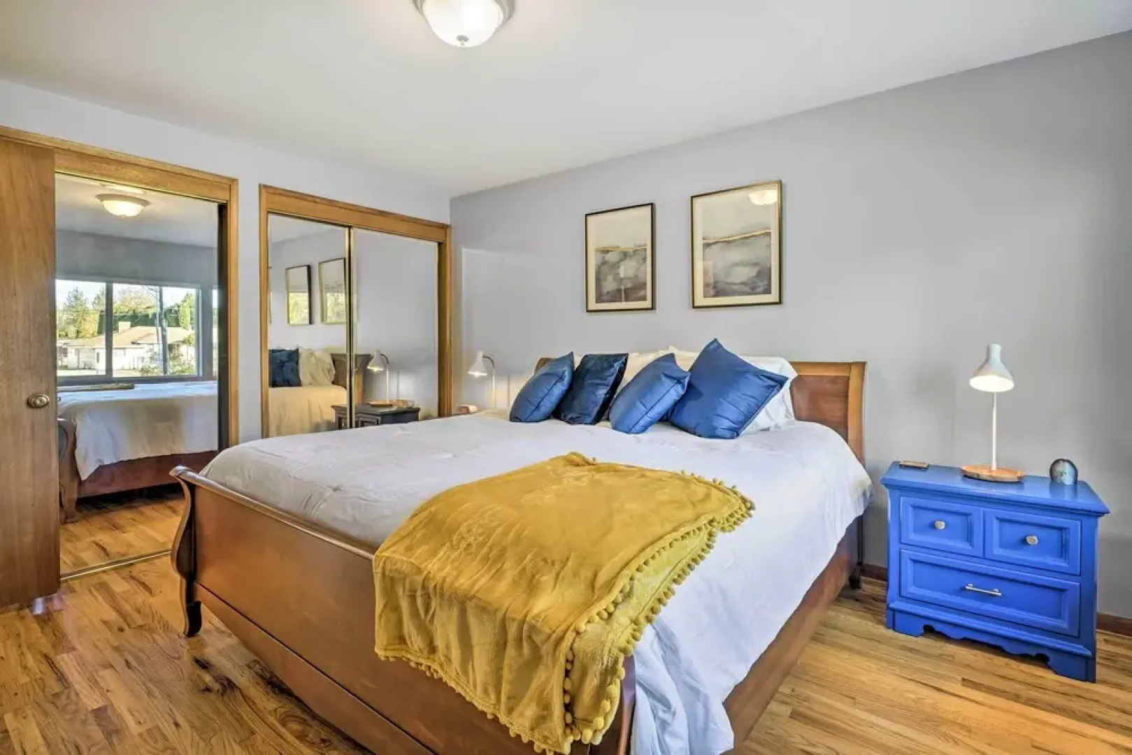 Lakefront Lynwood Home w/ Deck - 19 Mi to Seattle!