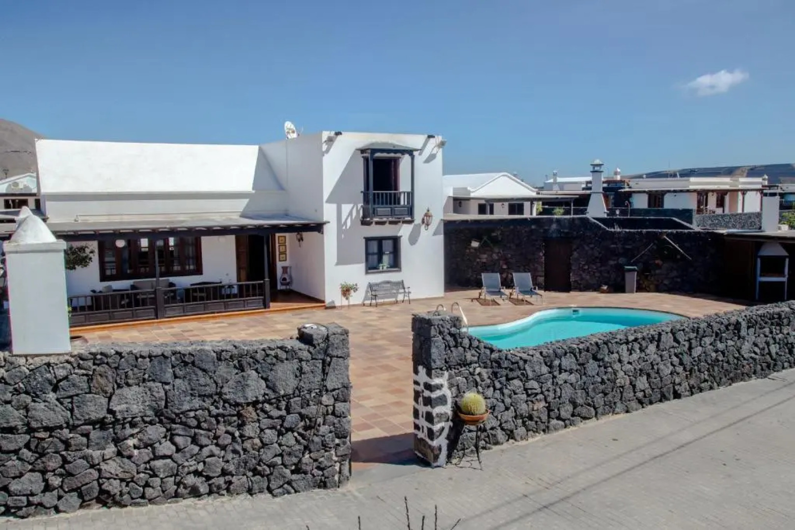 casa los veroles lanzarote