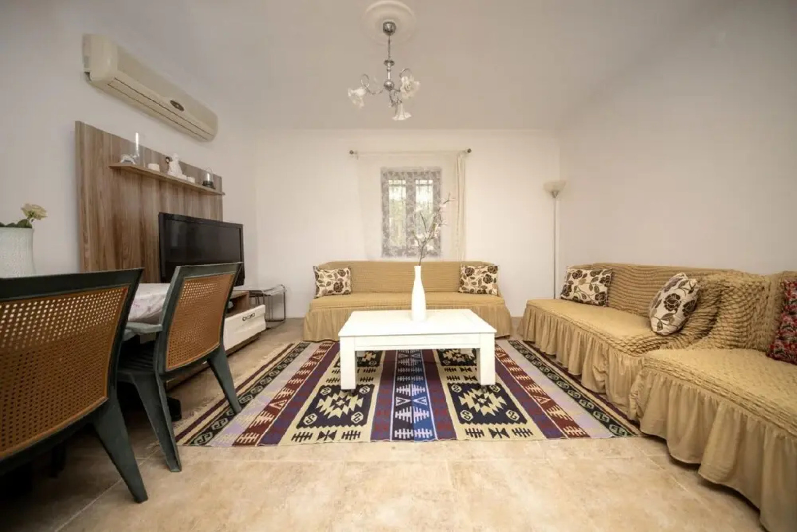 Central Home Near Gumusluk Beach in Bodrum