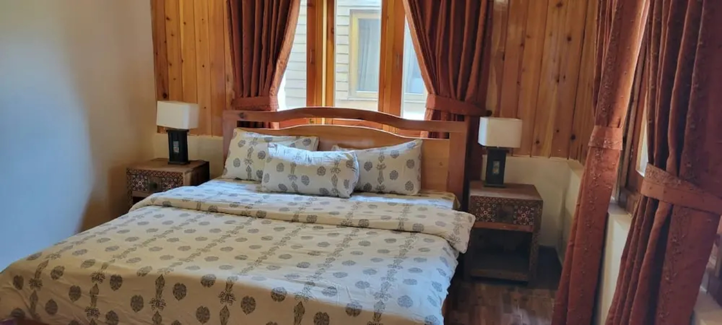 Pine Park Glade Resort Shogran