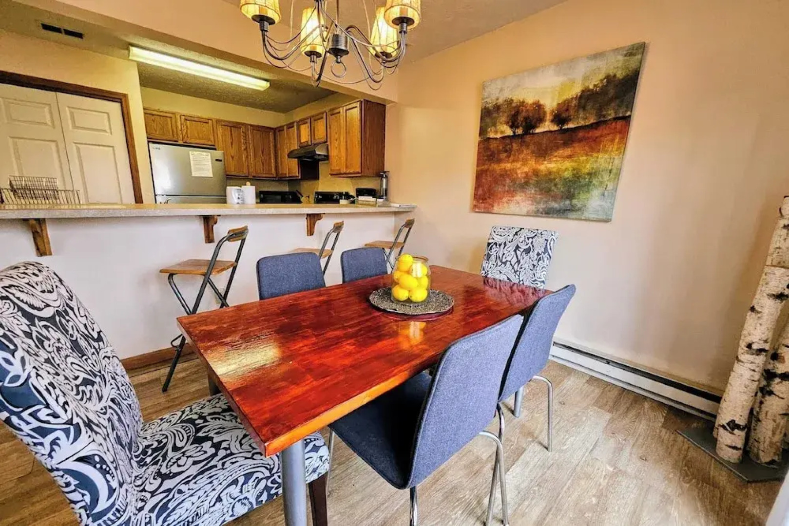 Summit Serenity by Avantstay Central Location w/ Mountain Views & Deck