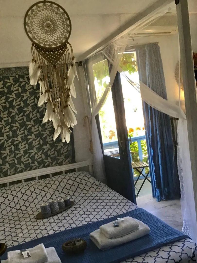 Chez Cecile Home