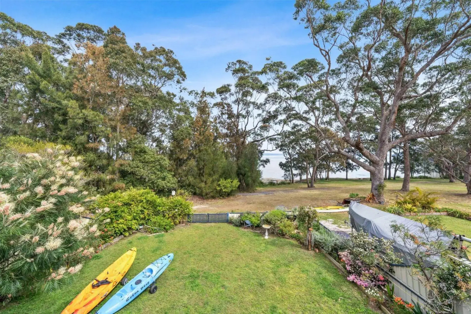 SORRENTO LAKESIDE Sanctuary Point 4pm check out Sundays