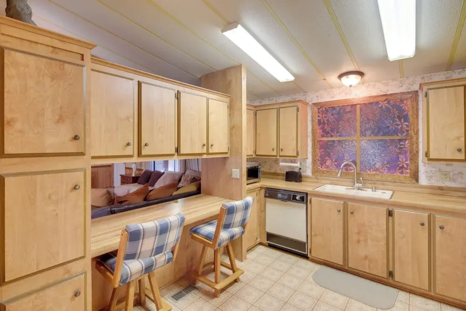 Bullhead City Home w/ Fire Pit - Walk to CO River!