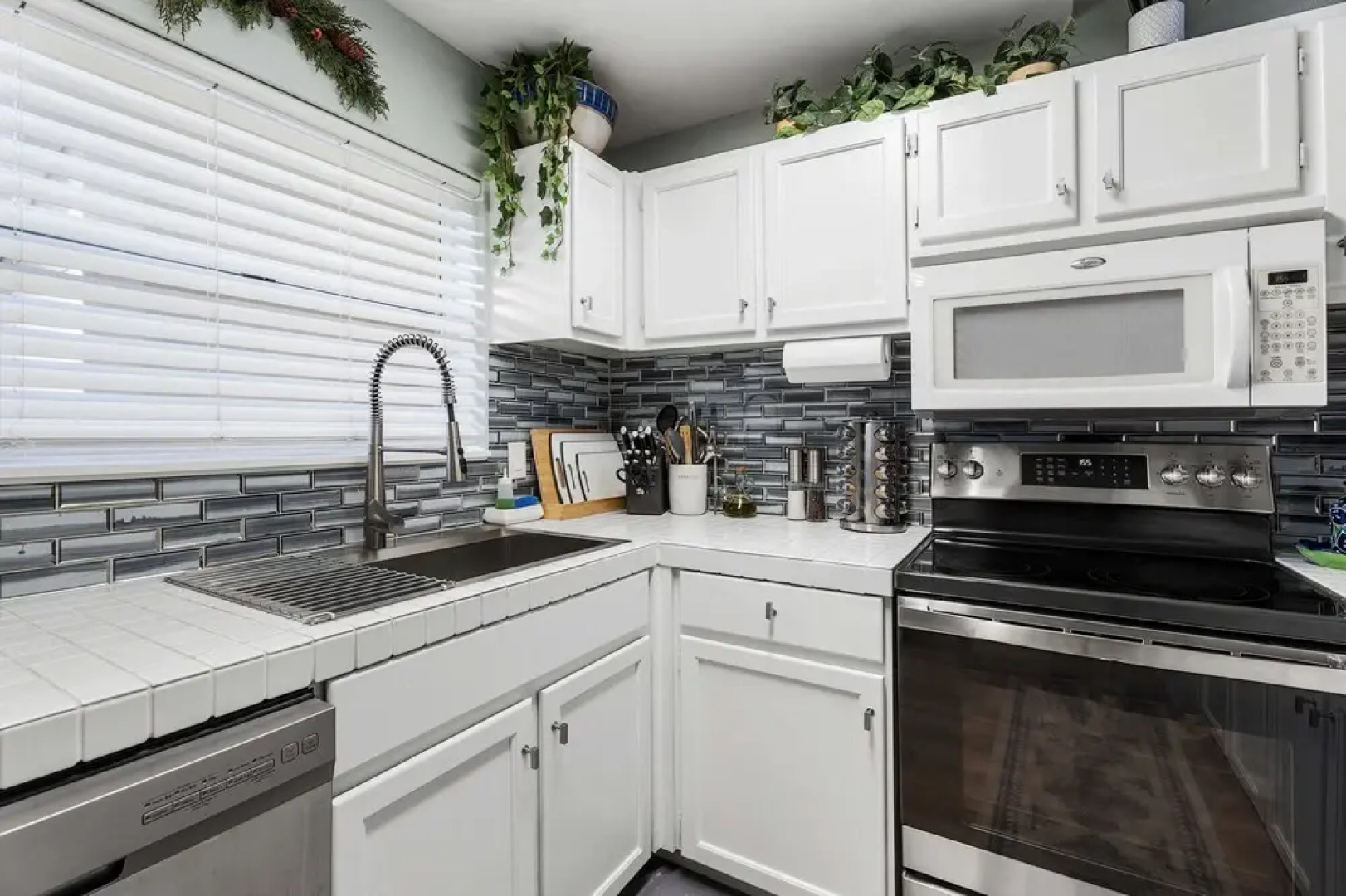 Big Island Waikoloa Hills 606 2 Bedroom Condo