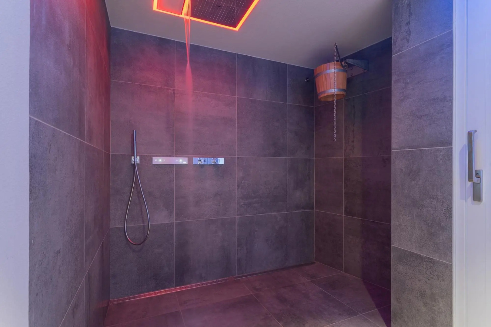 Valarin Napoli Luxory Apartment Wellness