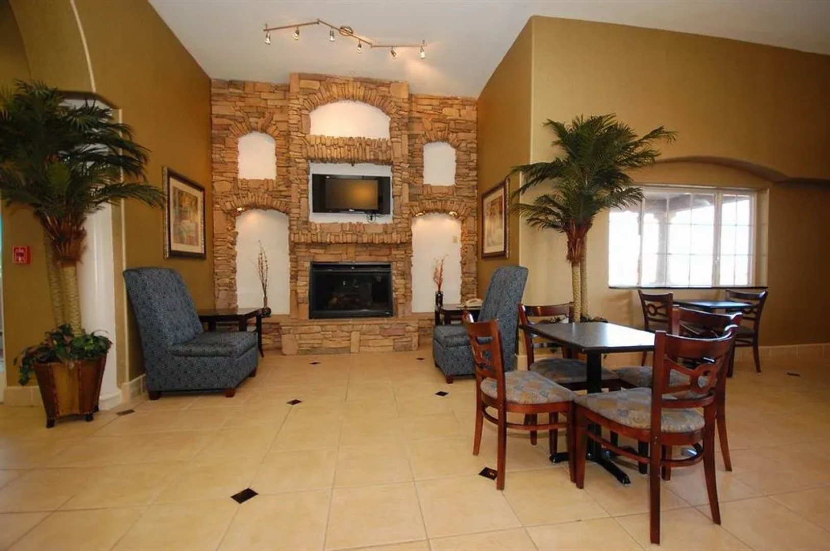 Comfort Inn & Suites