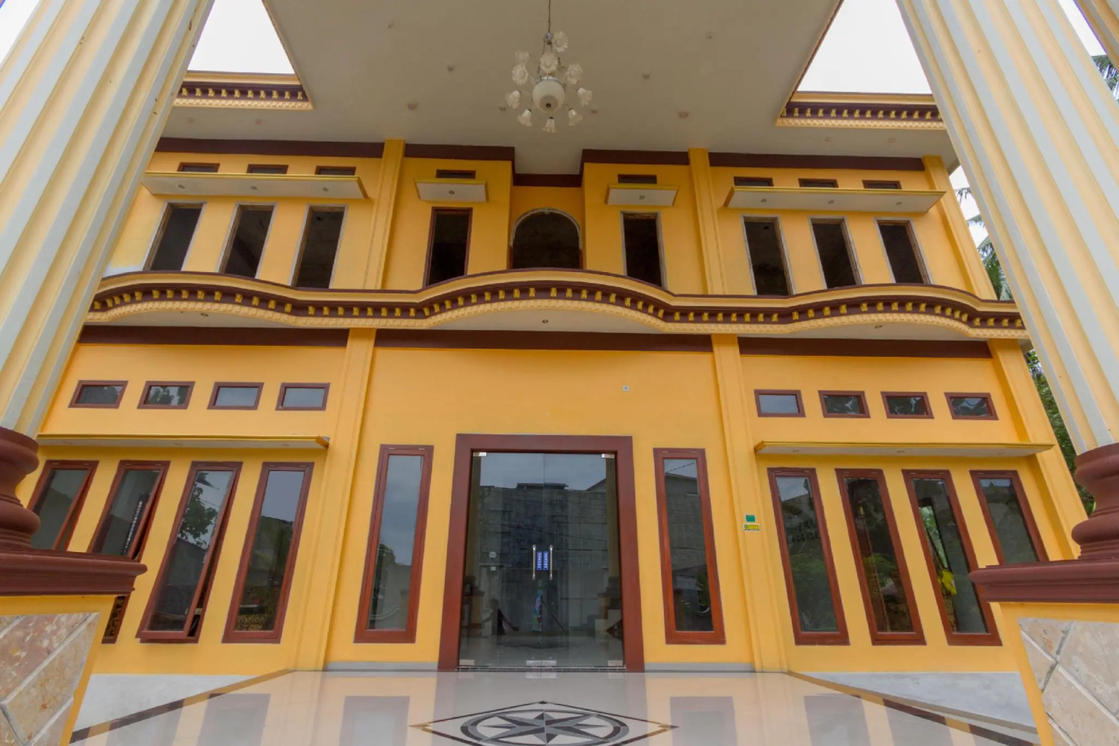 OYO 2978 Karanggoso Indah Hotel