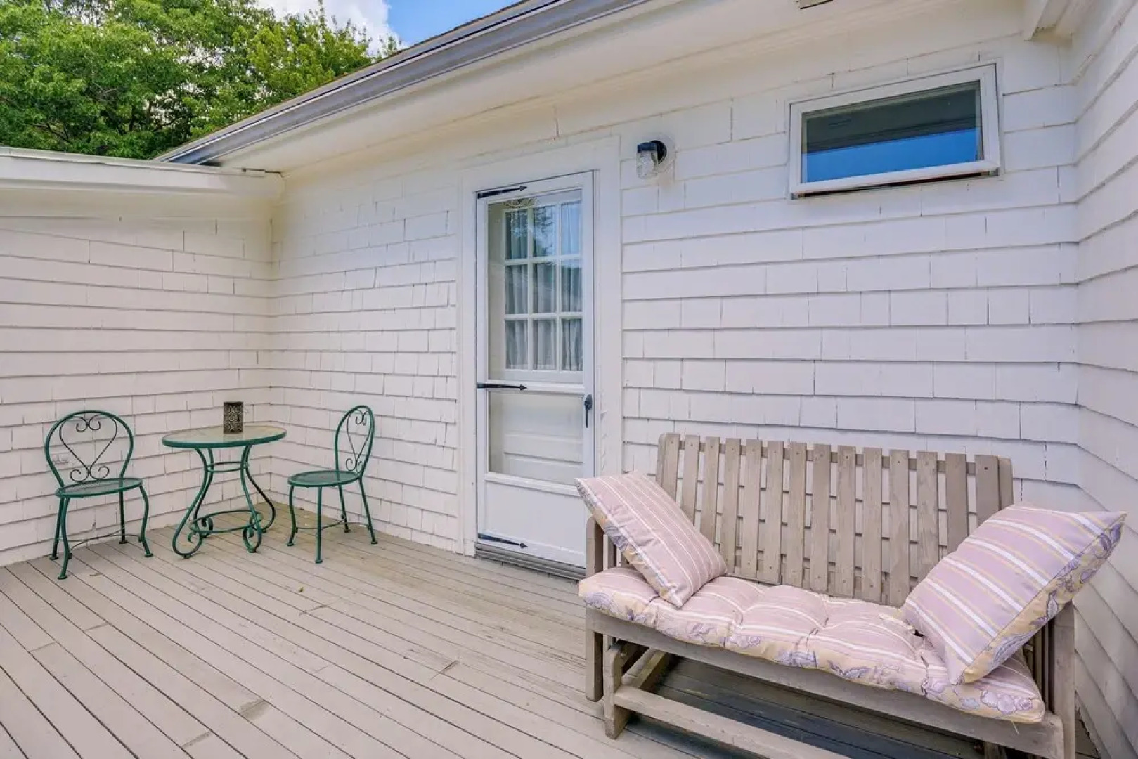 Gloucester Home w/ Large Yard: 1 Mi to Beach!