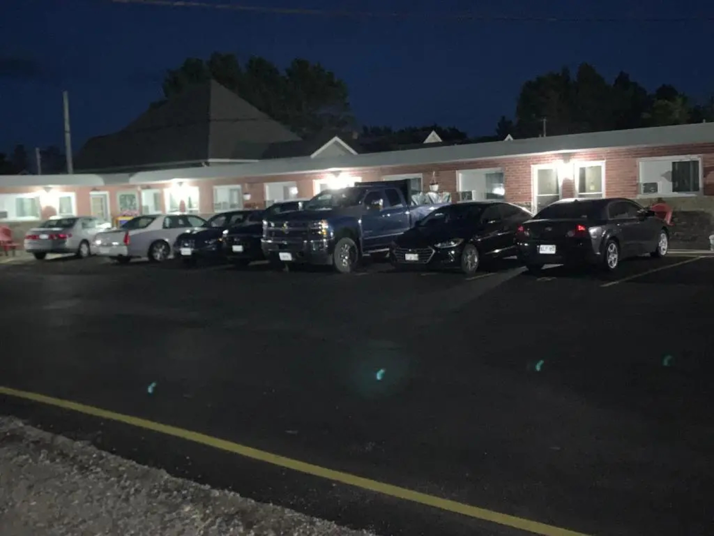 Trunk Road Motel
