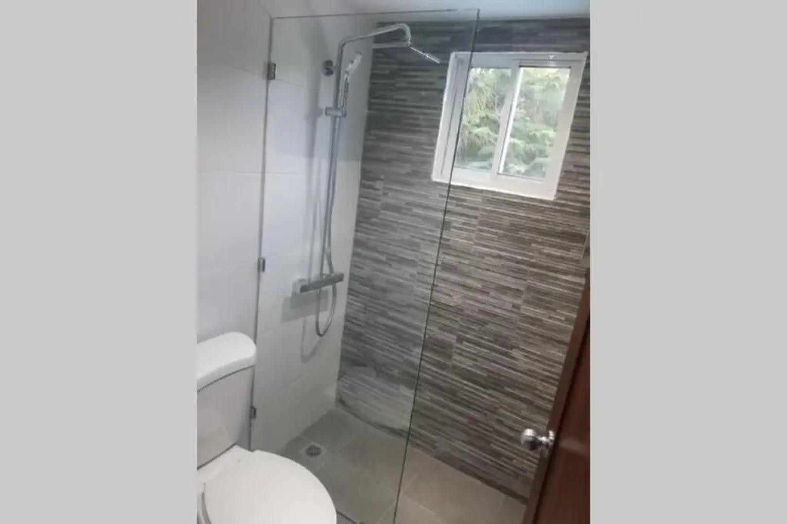 Lia Amanda Edificio 5