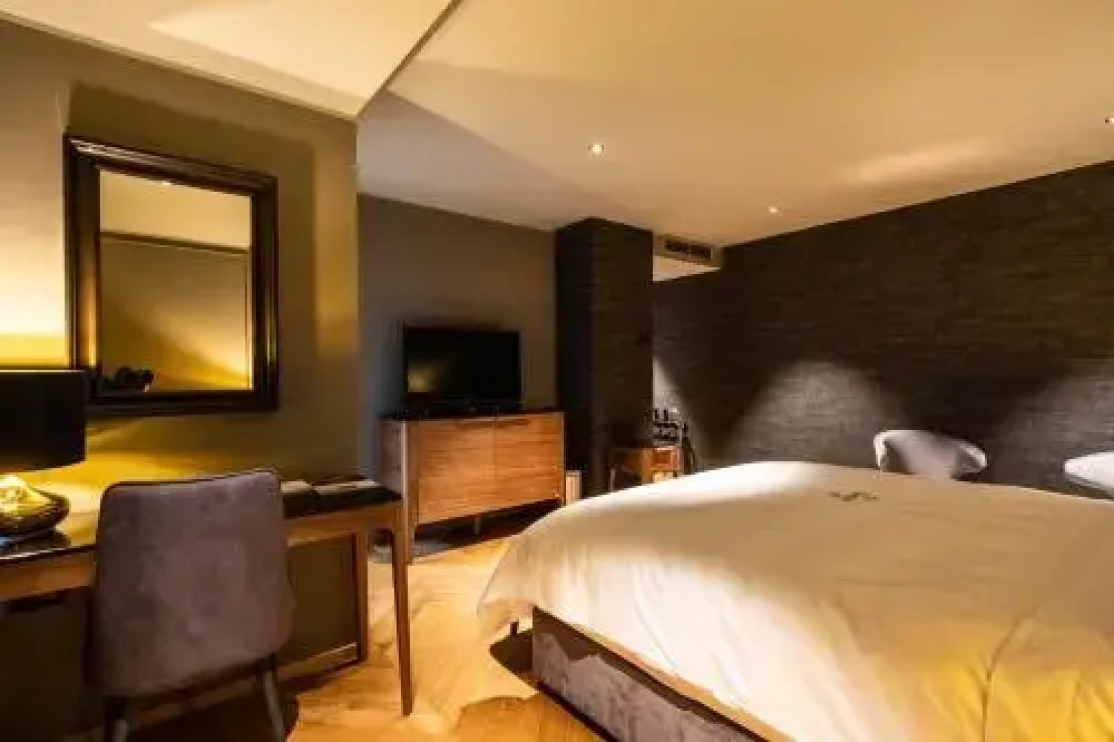 DAM Boutique Hotel & Restaurant