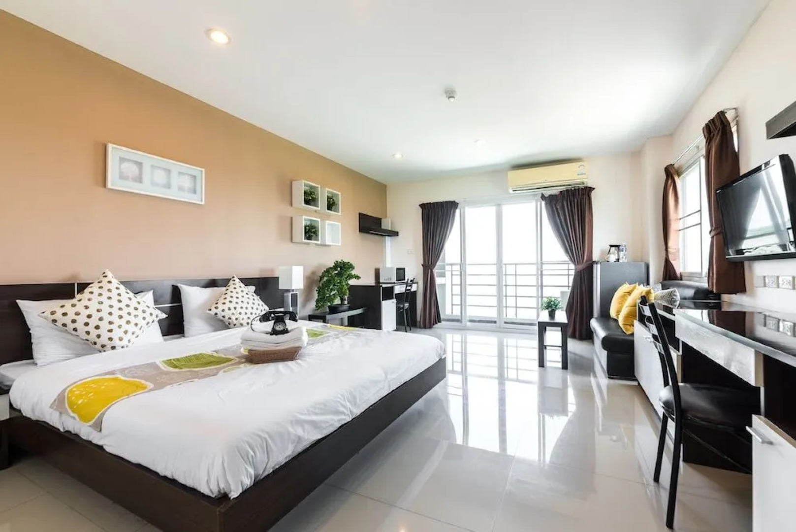 Grand Holiday Residence