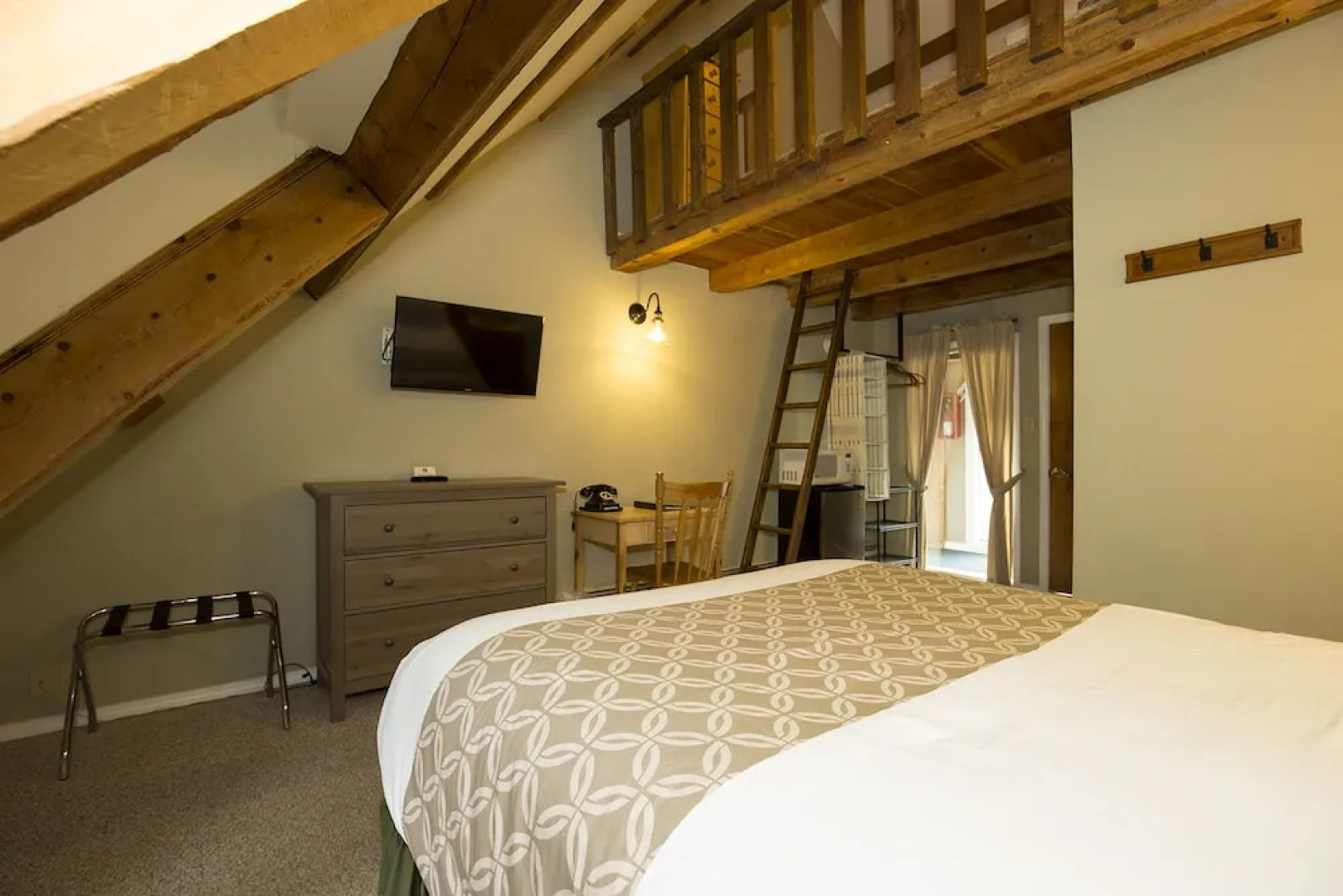 Columbine Inn at Taos Ski Valley