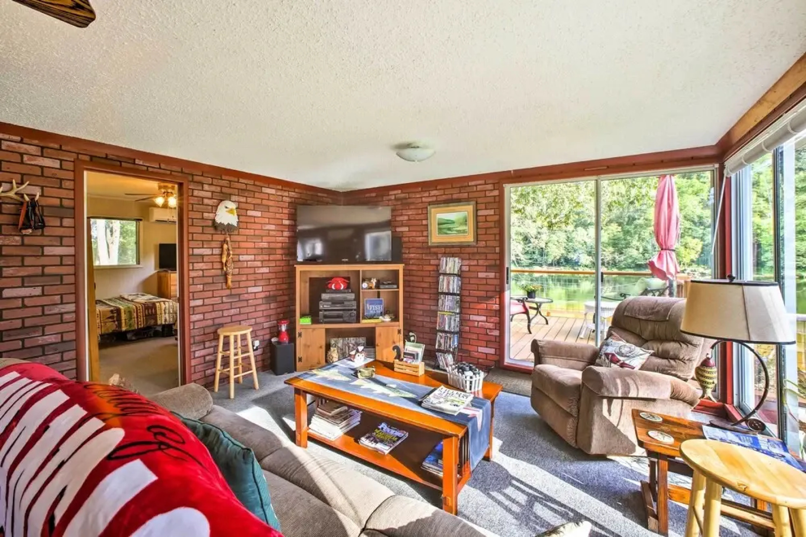 Cozy Waterfront Cottage w/ Deck on White River!