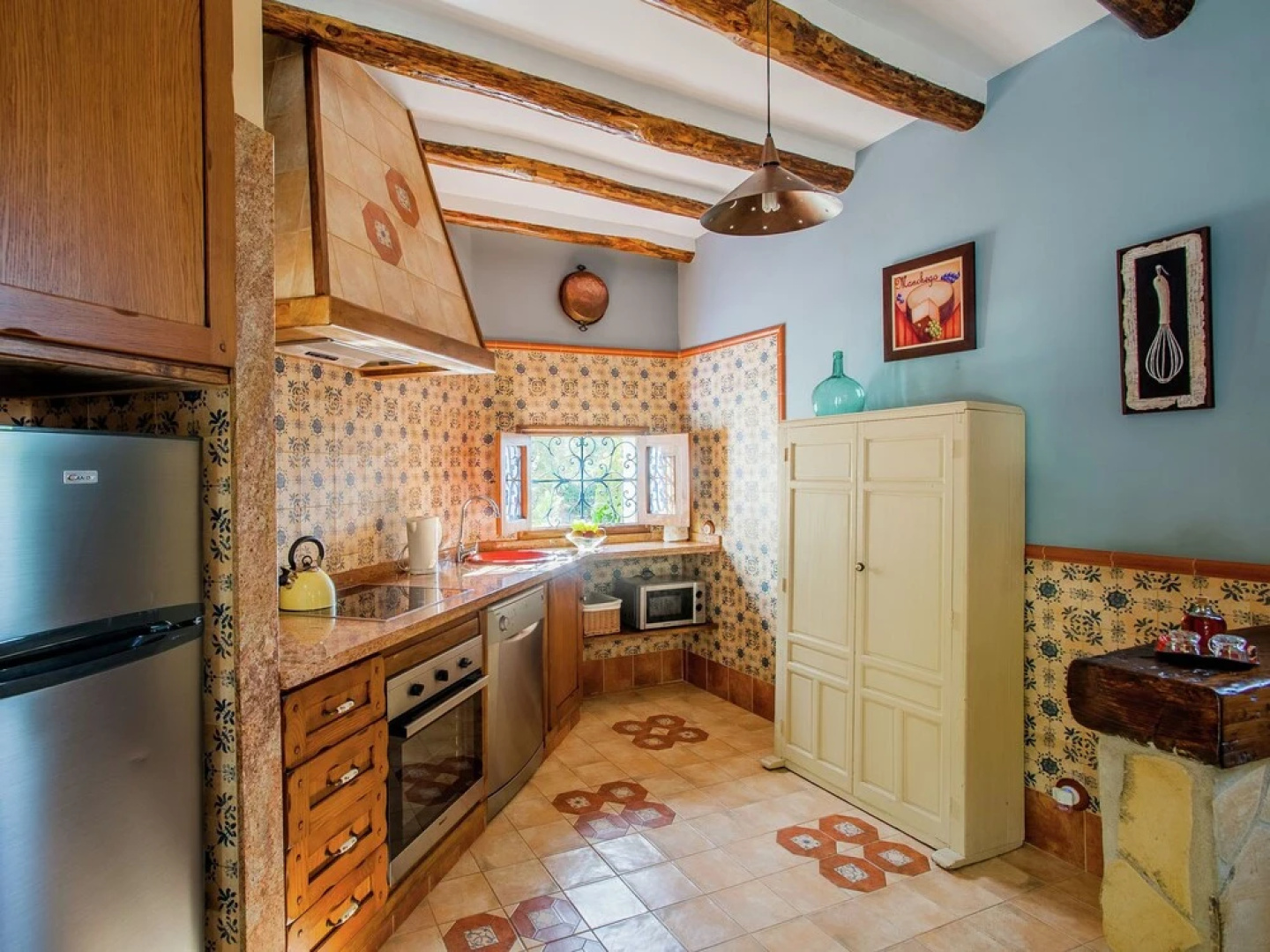 Comfortable Mansion in Rute with Hot Tub