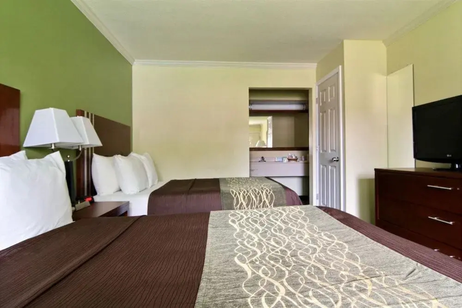 Days Inn By Wyndham Austintown