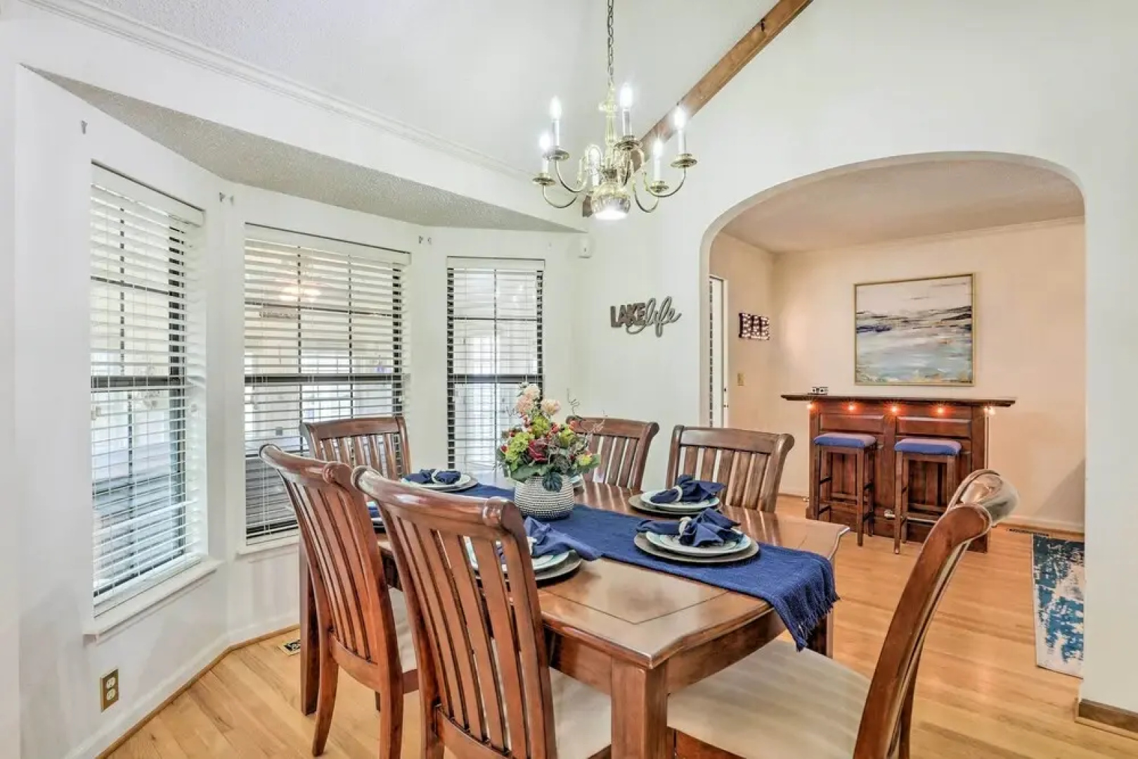 Lakeside Happiness: Home on Lake Moultrie!