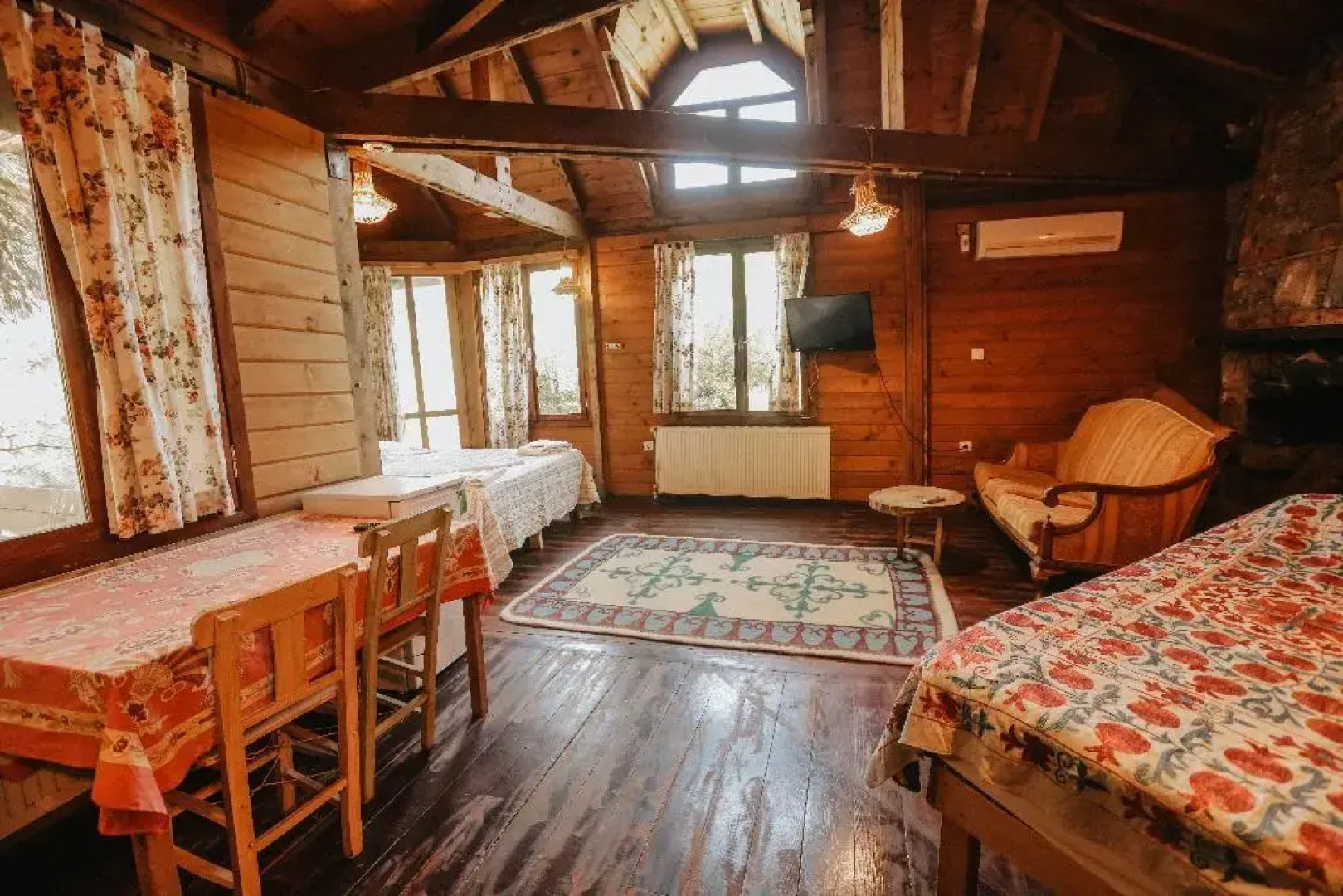 Kayserkaya Cottages & Camping