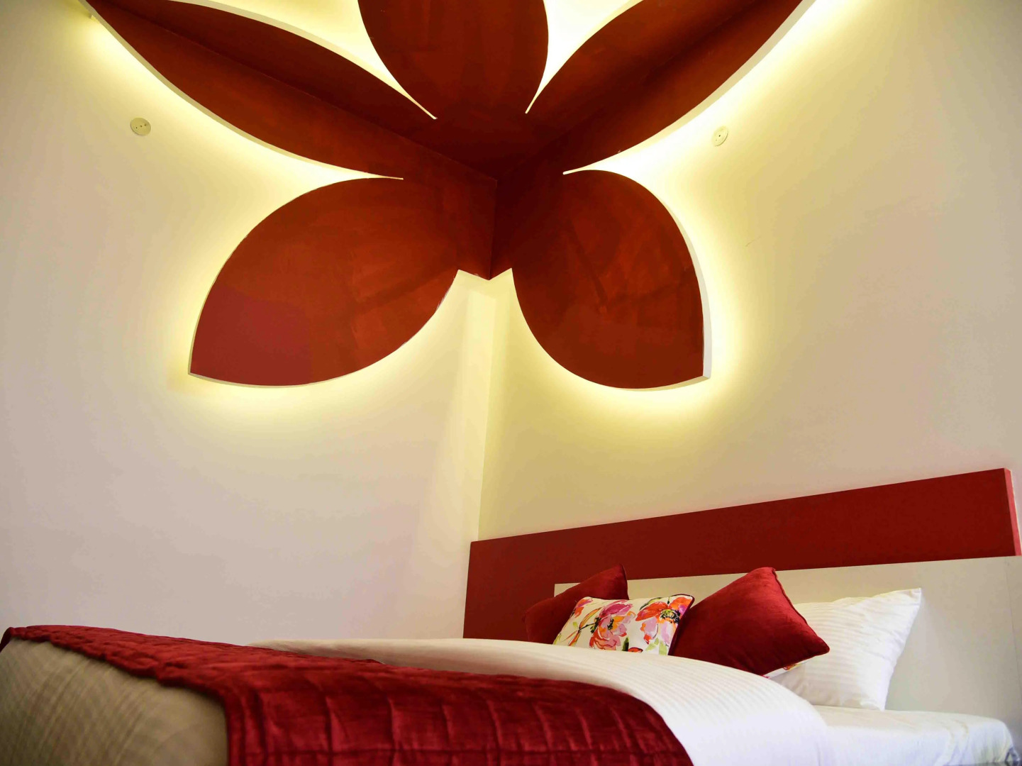 Hotel Kangra Rodeway Inn