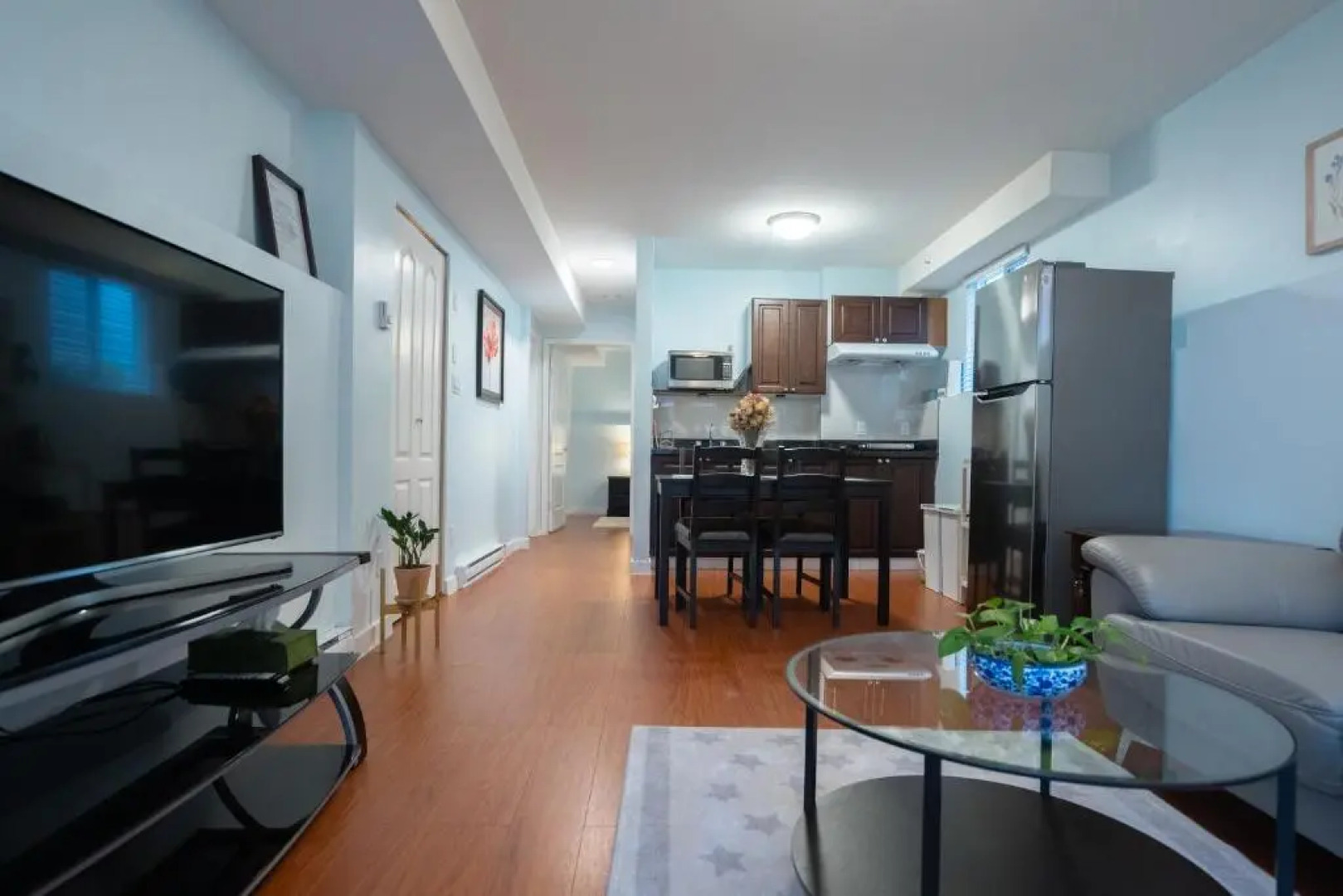 Adorable 1-bedroom suit with independent entrance