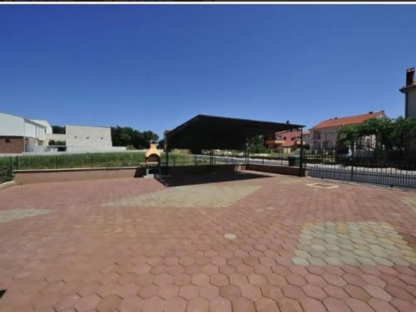 Modern Holiday Home in Novigrad With Swimming Pool