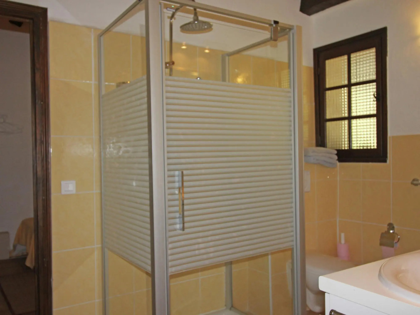 Lavish Holiday Home in Le Plan-de-la-tour With Swimming Pool