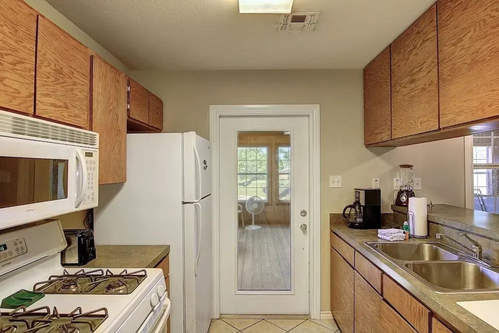 Fantasy Oaks Lodge 4 Bedroom Home by RedAwning