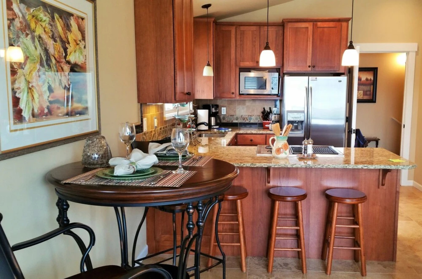 Silver Beach Lakeside Suite - One Bedroom Apartment