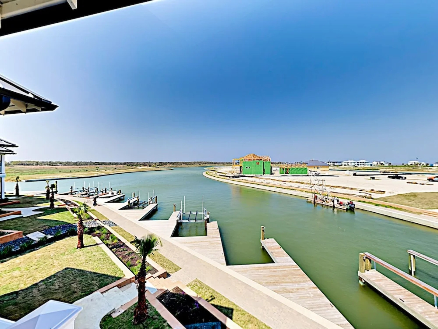 Luxe Waterfront #203 - 2 Br Villa