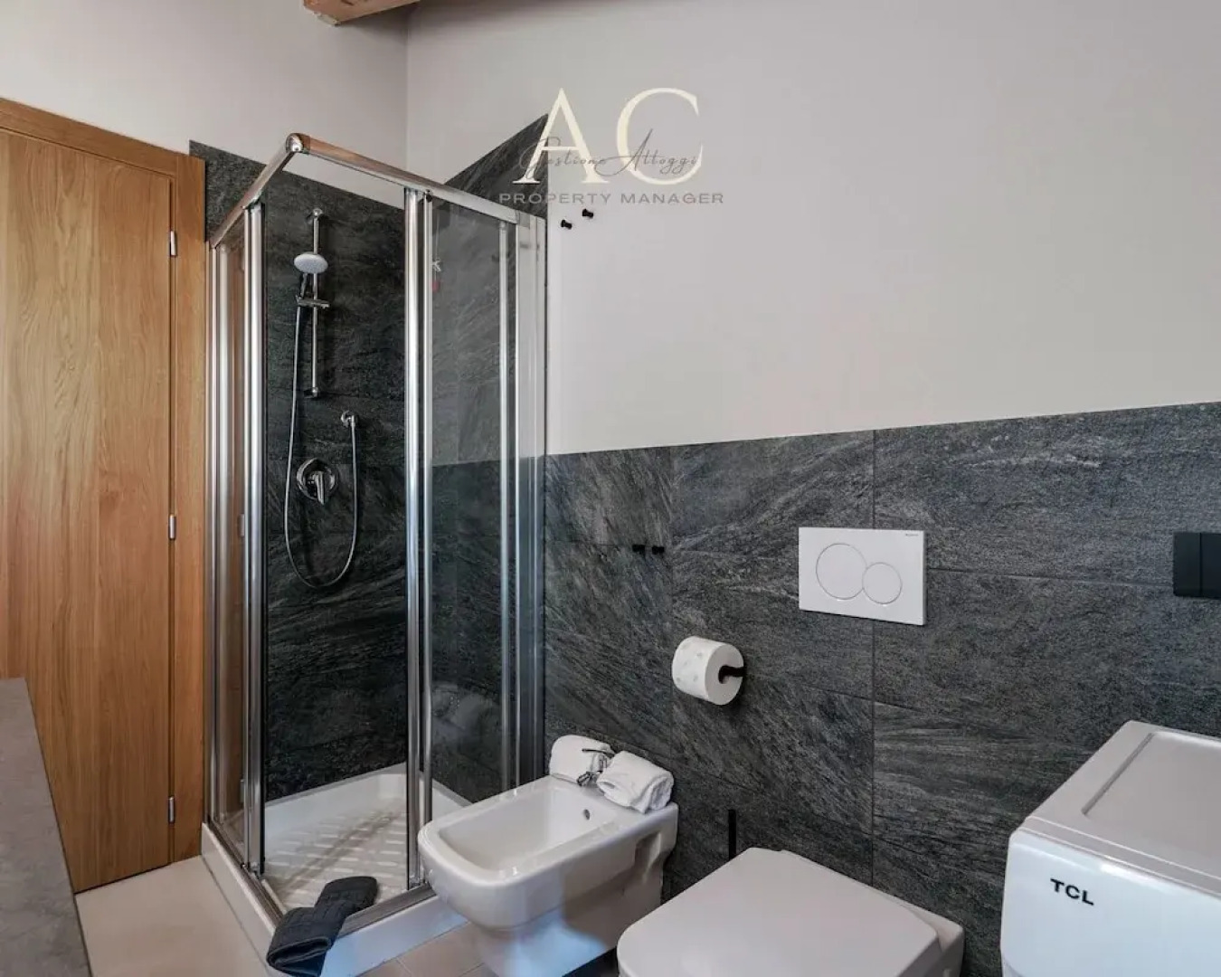 Woodpecker s Chalet in Tem