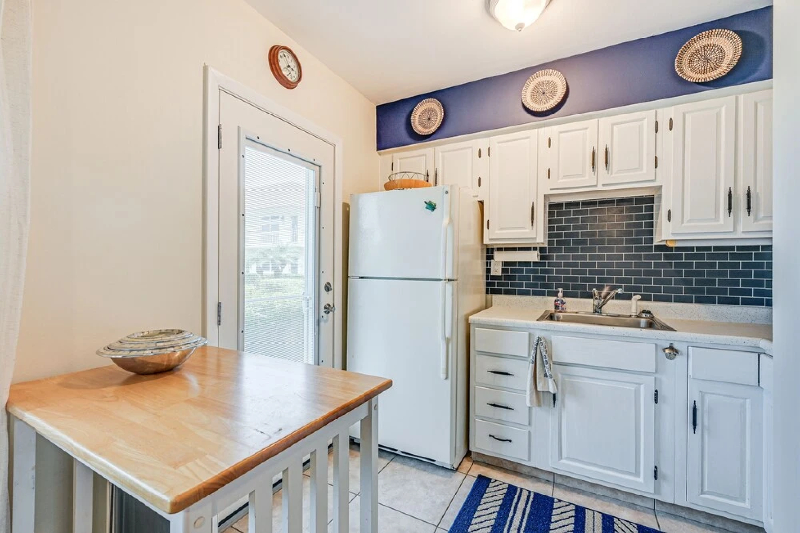 Marco Island Condo ~ 1 Mi to the Beach!