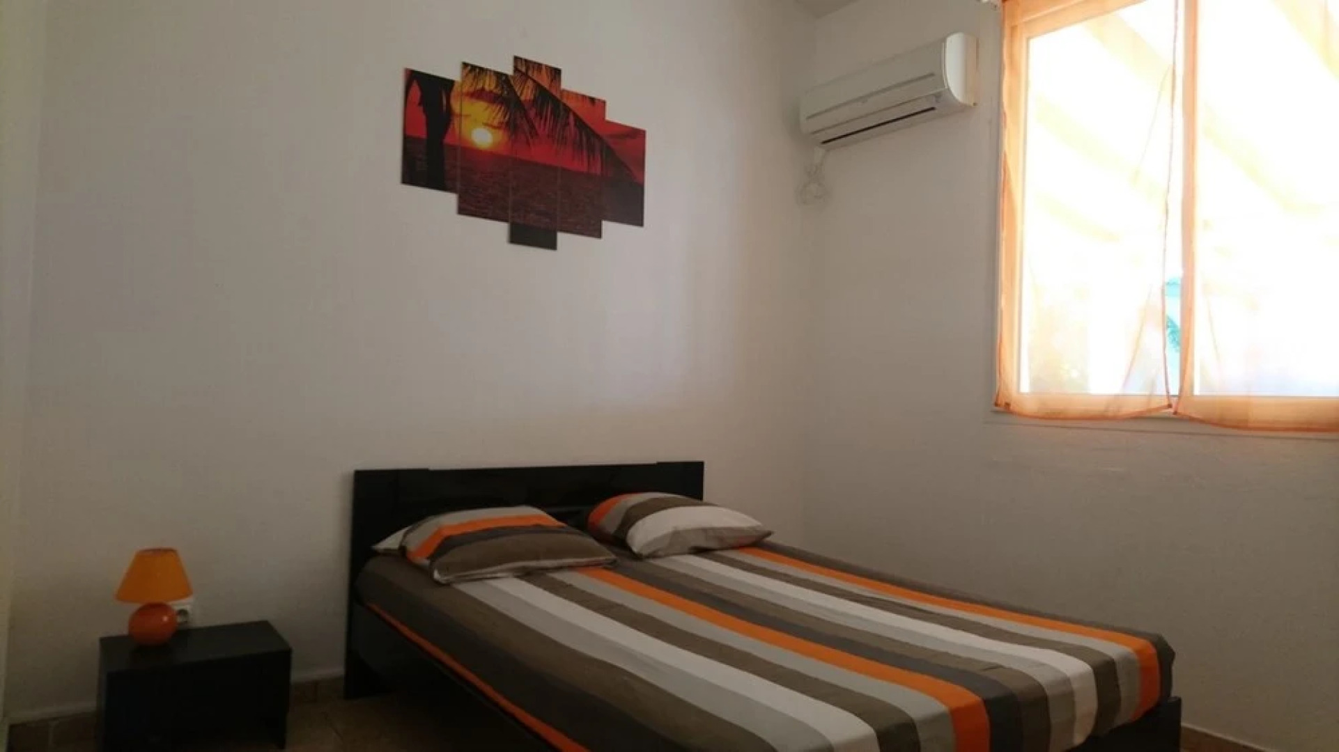 House With 2 Rooms in Port-louis, With and Enclosed Garden - 800 m Fro