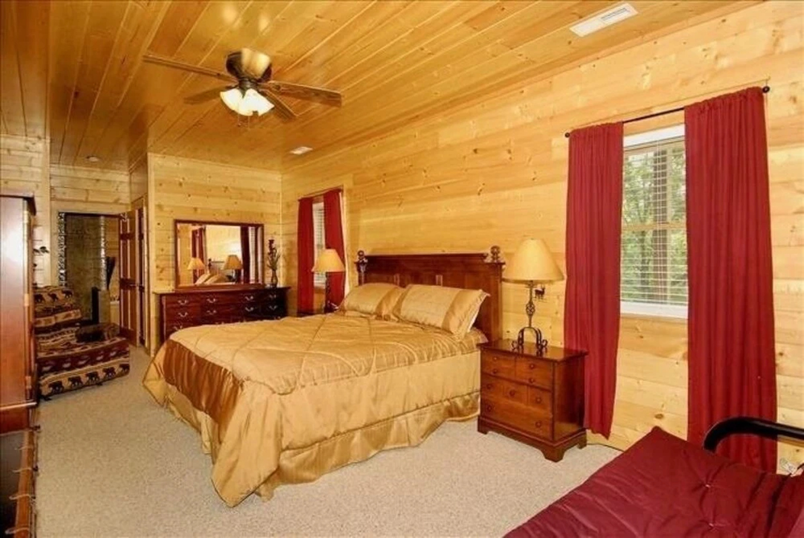 Coppertop 4 Bedrooms 5 Bathrooms Cabin