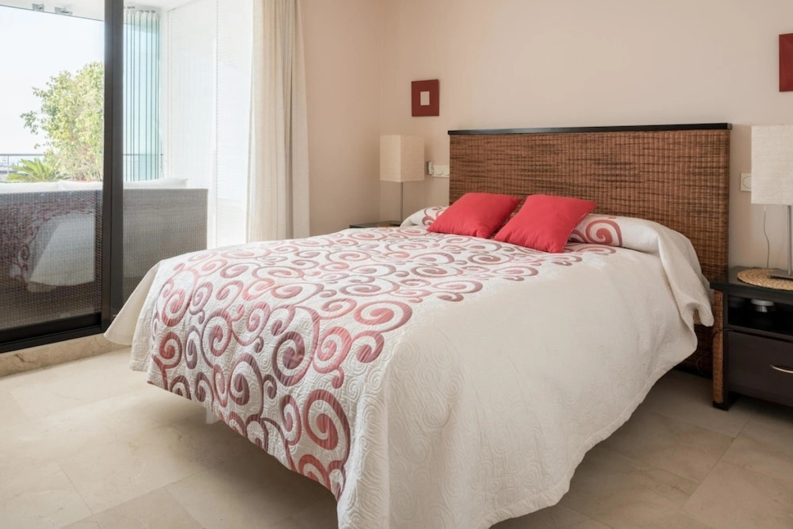 Espectacular terraza con vistas al mar