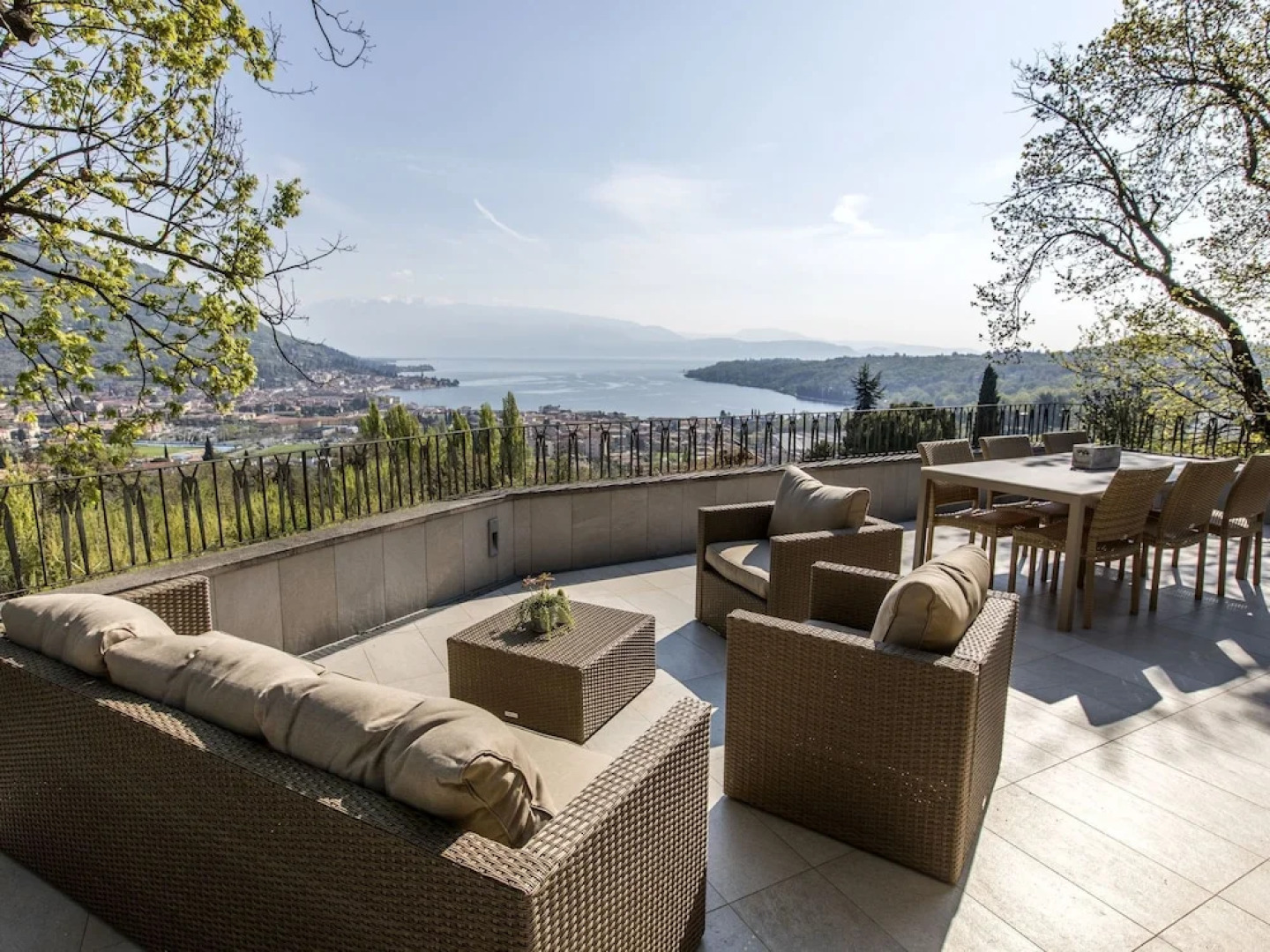 Upscale Villa in Salò Lombardy with Swimming Pool