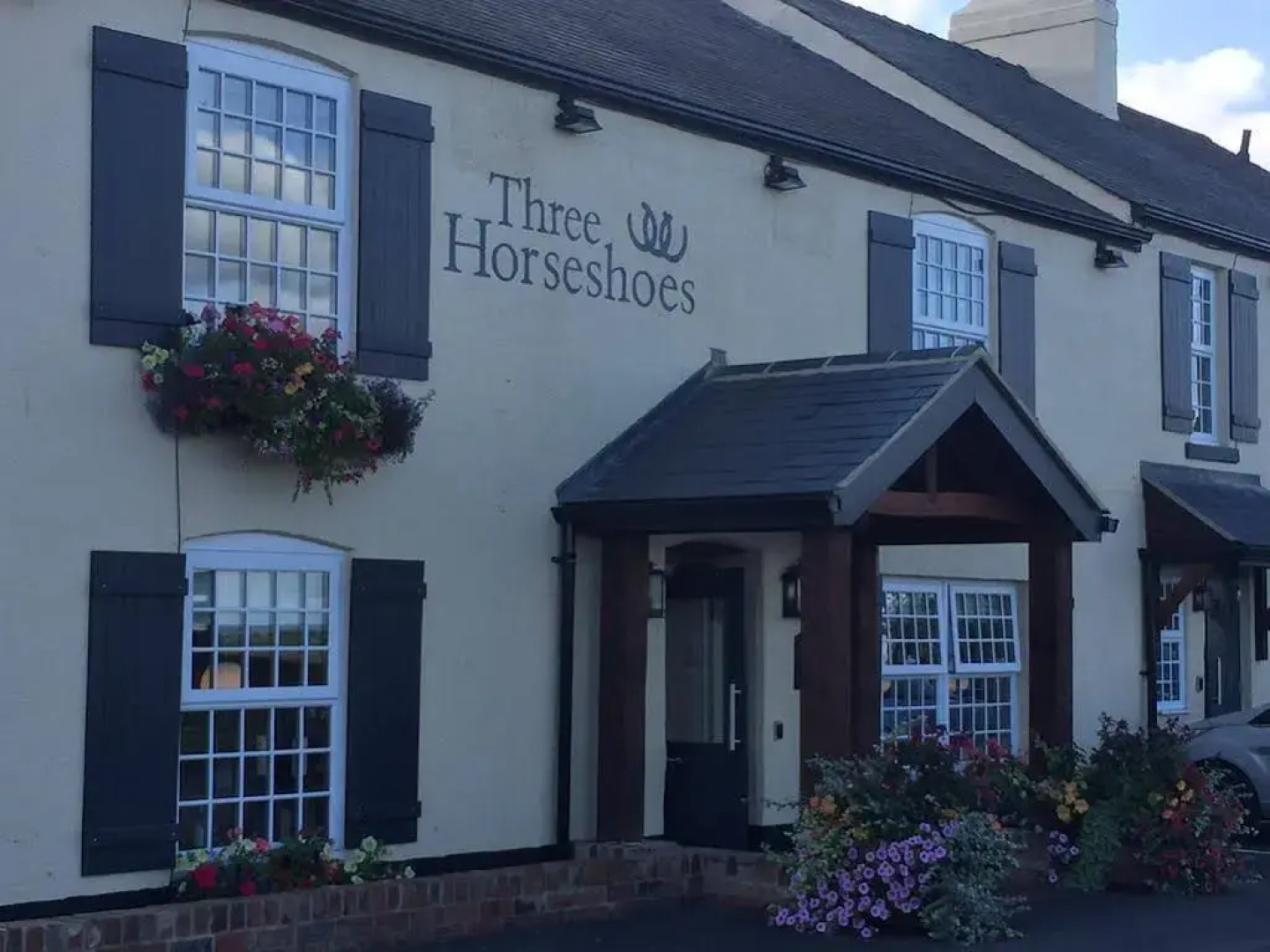 The Three Horseshoes